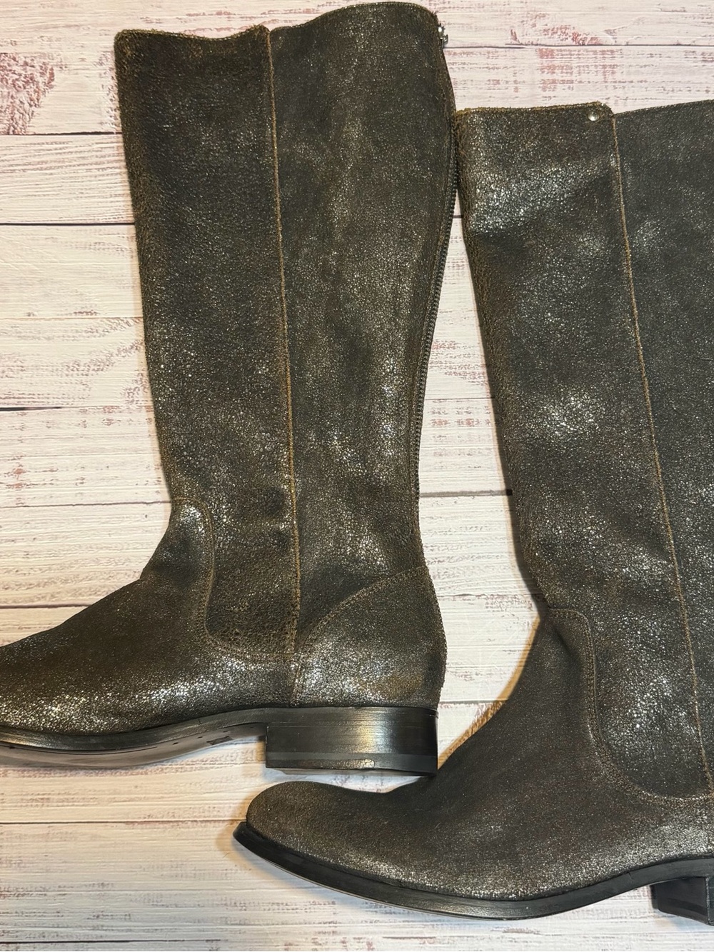 Frye Women’s 10 Metallic Bronze Distressed Leather Knee High Riding Boots READ! - Picture 3 of 10